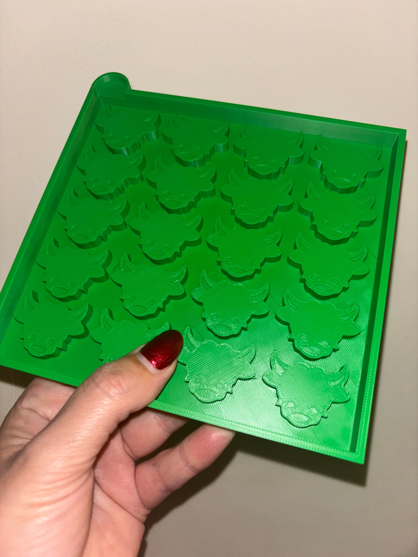 24 Cell Highland Cow Silicone Mould | Wax Melt Mould | Resin Casting Mould | Soap Making Mould | Jesmonite & Plaster Craft Mould | Highland Cow Craft Supplies