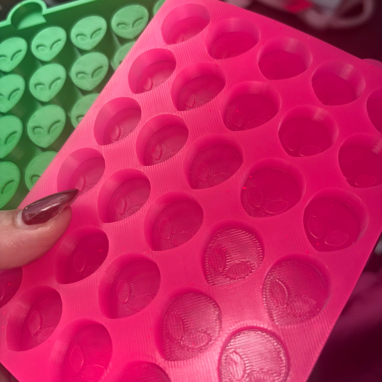 👽 30 Cell Alien Head Silicone Mould | UFO Wax Melt Mould | Resin, Soap, Chocolate & Fondant Craft Mould