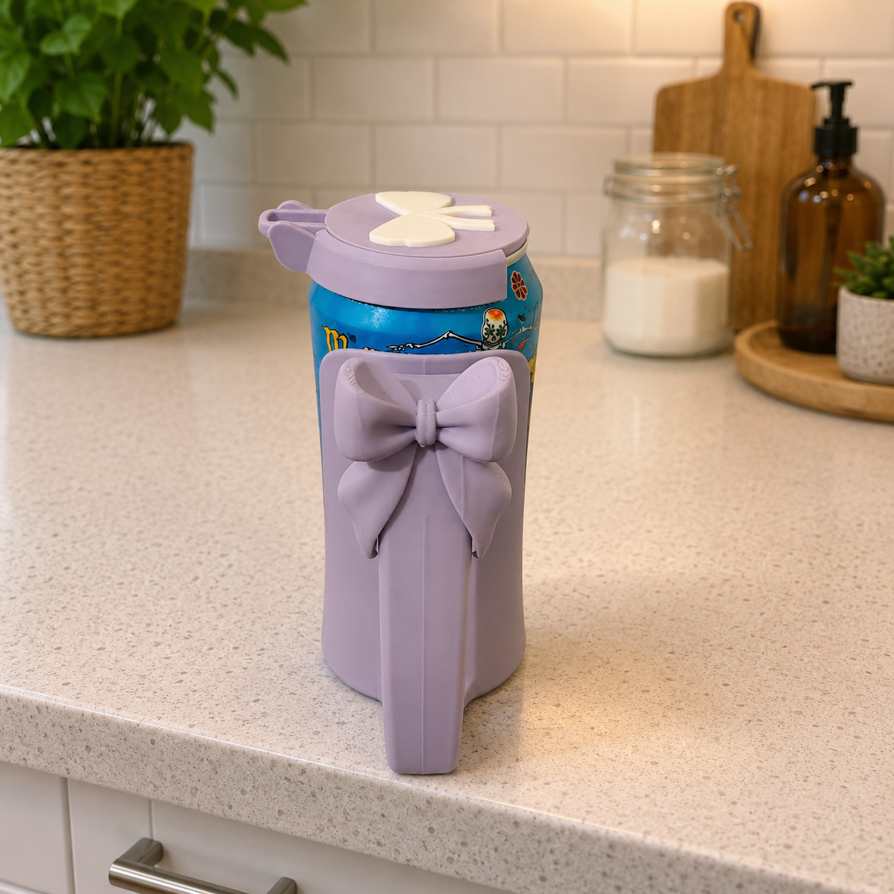 500ml Energy Drink Can Holder with Lid & Bow – 3D Printed Tumbler Style Can Cup – Cute Reusable Drinks Holder